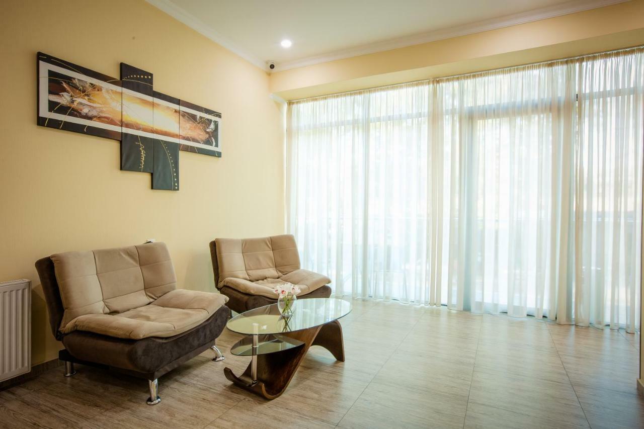Hotel Comfort Tbilisi Exterior photo